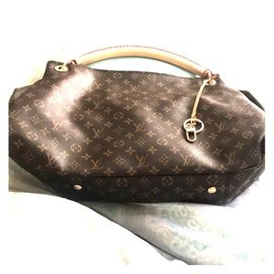Louis Vuitton Artsy Monogram Canvas Tote